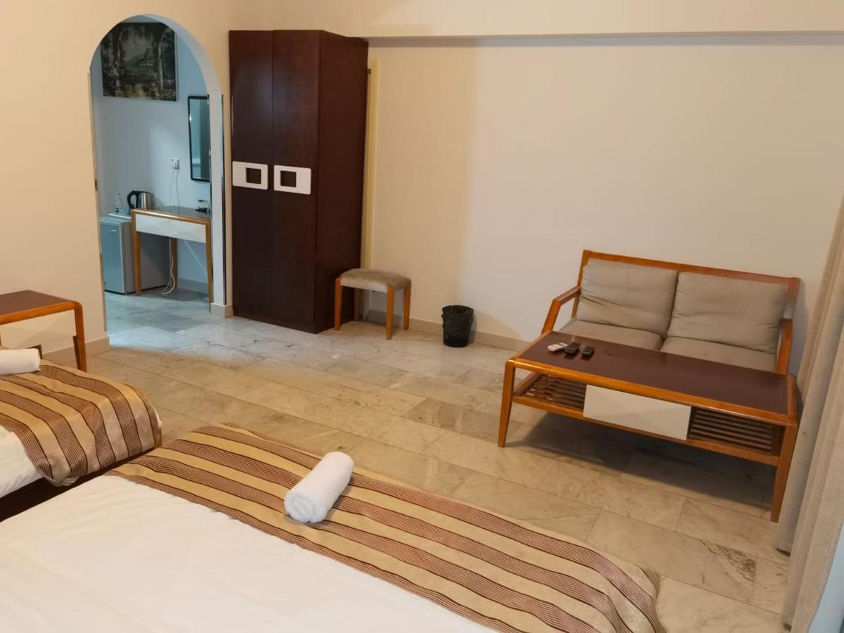 Al Ghubrah Plaza Hotel Maskat Zewnętrze zdjęcie